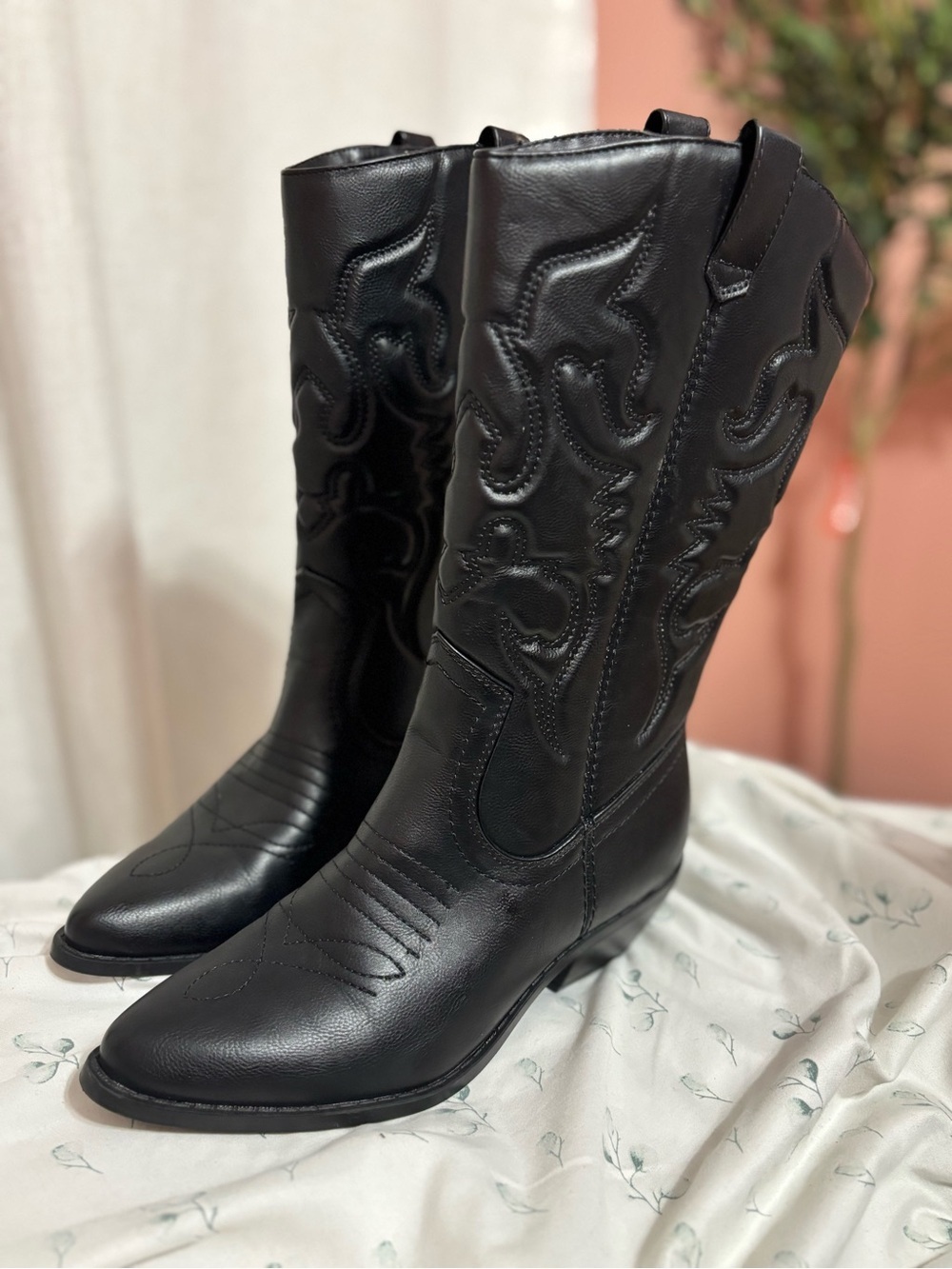 Soda Black Western Lace-Up Embroidered Boots